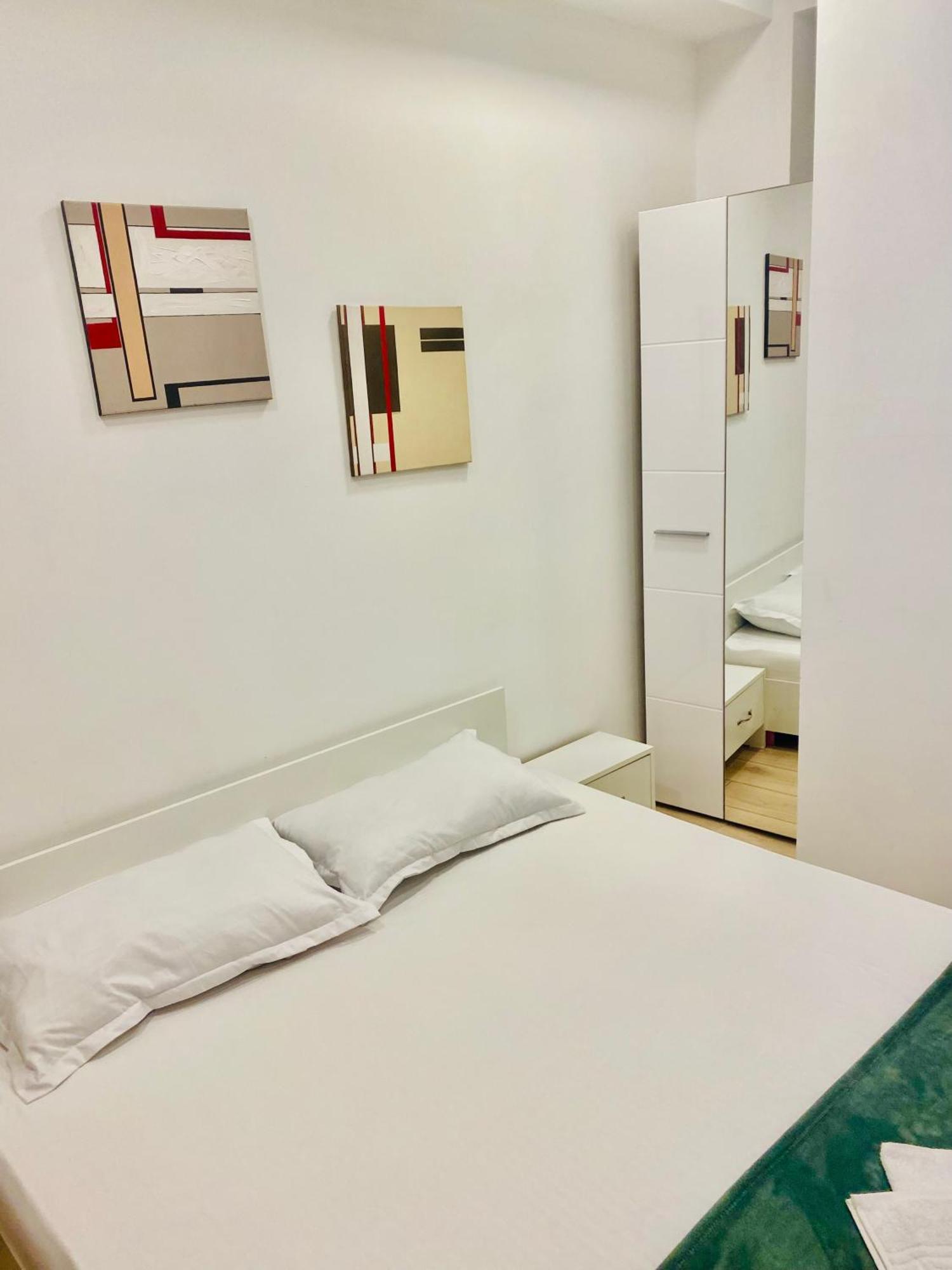 Cazan House Hostel Boekarest Buitenkant foto