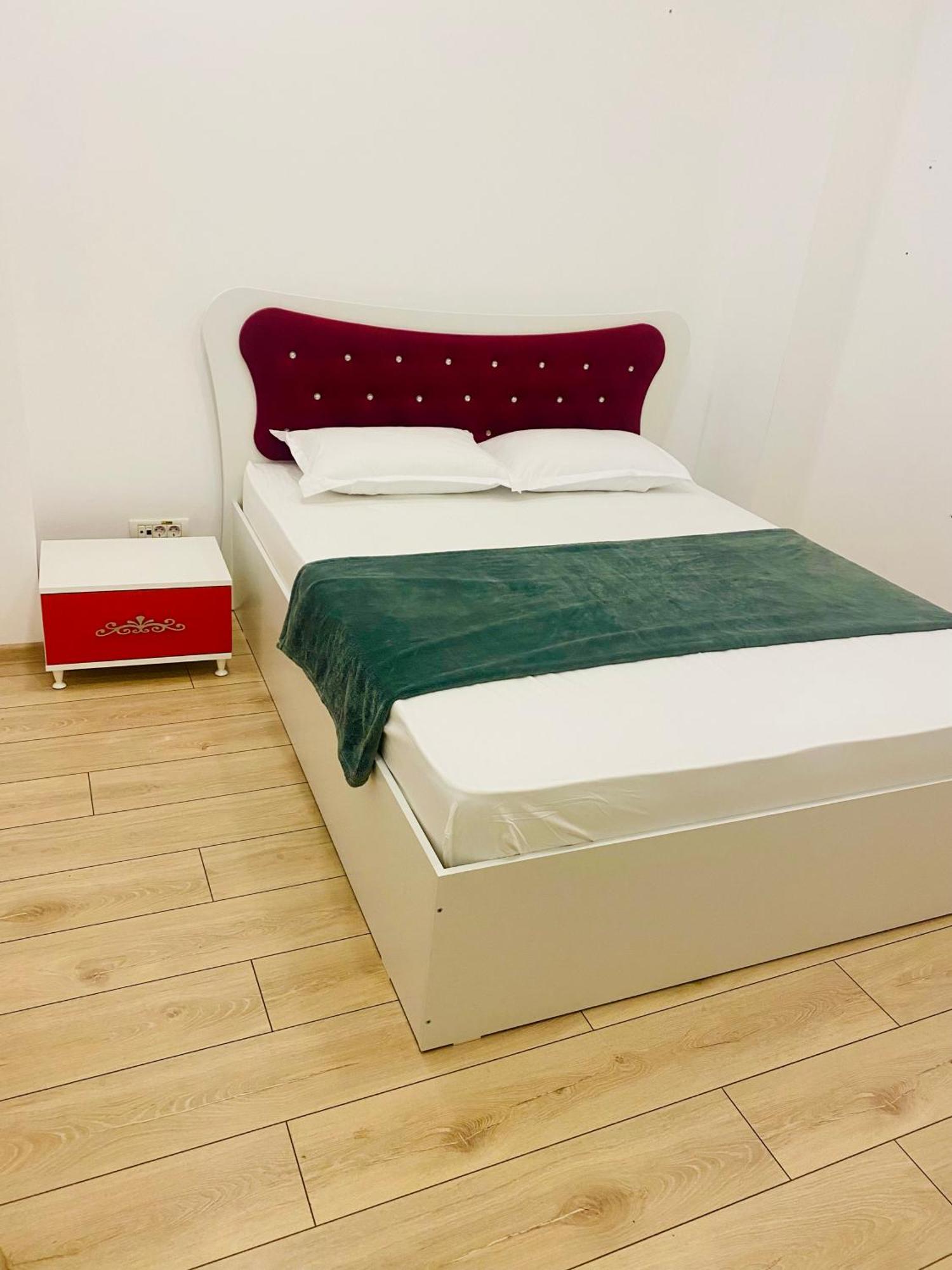 Cazan House Hostel Boekarest Buitenkant foto
